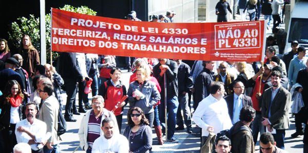 2013-08-02_terceirizacao