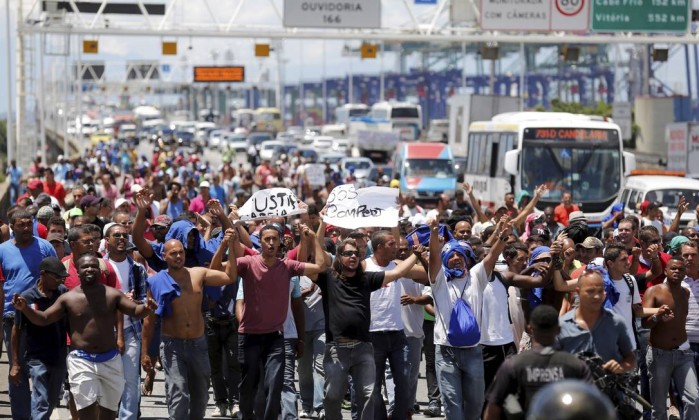 2015-789907438-2015021000981.jpg_20150210