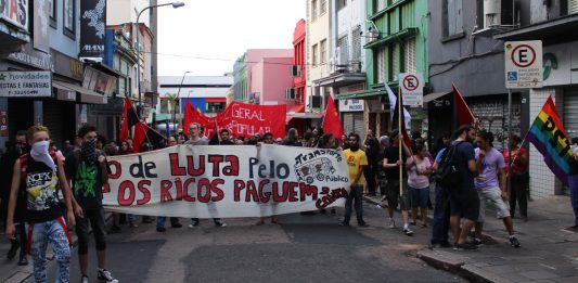 Transporte público: “Mãos ao alto, esse aumento é um assalto!”
