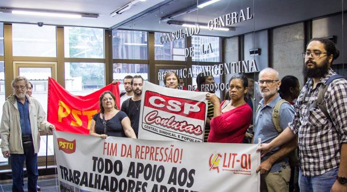 Ato no Consulado da Argentina em São Paulo protesta contra a repressão do governo Macri e a criminalização das lutas