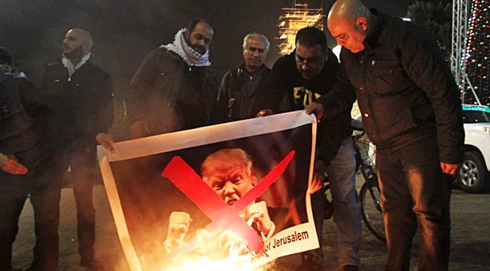 Fúria palestina contra Trump e Israel