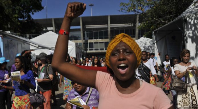 25N: Basta de violência contra as mulheres