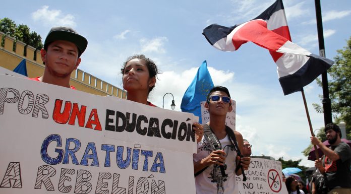 A juventude latino-americana em chamas contra os governos!