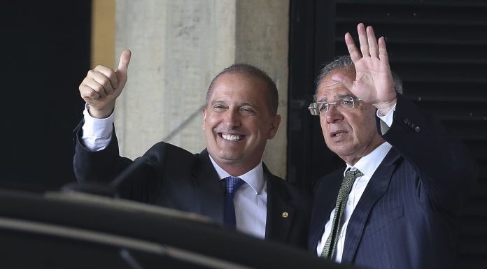 Reforma da Previdência deve ter modelo que provocou onda de suicídios entre idosos no Chile