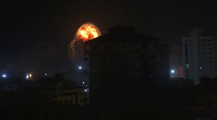 Para Israel, bombardear Gaza é propaganda eleitoral