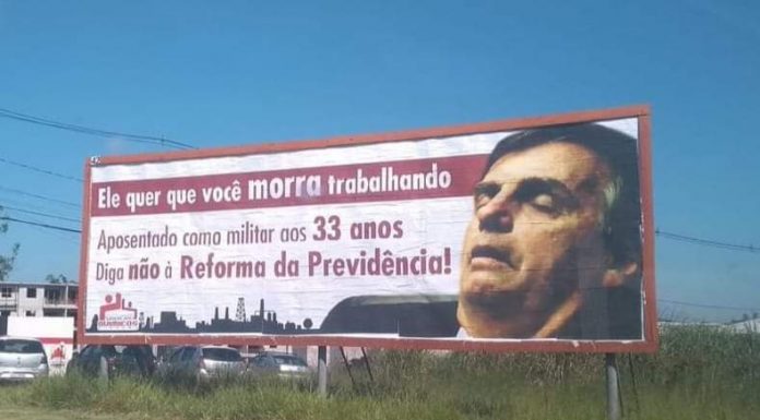 Sindicato dos Químicos de Vinhedo espalha outdoors contra a reforma da Previdência na cidade