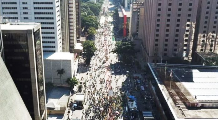 Atos pró-Bolsonaro não representam a maioria