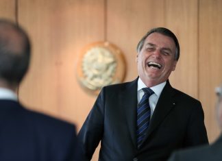 MP aprovada pelo Congresso persegue pobres enquanto bancos e empresas devem R$ 1 trilhão à Previdência