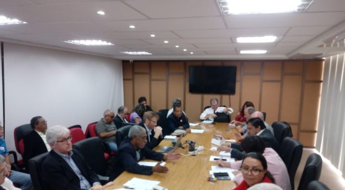 Centrais chamam a intensificar mobilização contra reforma e preparar dia de luta em 12 de julho