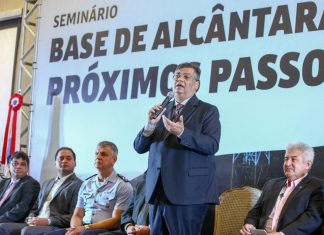 Flávio Dino (PCdoB) e a Base de Alcântara: Os interesses por trás do acordo entre Trump e Bolsonaro
