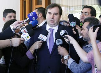 Lista atualizada dos deputados que querem acabar com nossa aposentadoria