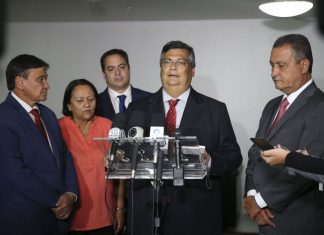 Governadores do PT e do PCdoB estão ao lado de Bolsonaro e banqueiros contra as aposentadorias