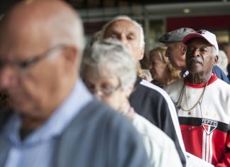 Previdência pública na UTI: Polêmica com a economista Laura Carvalho