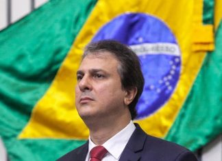 Governo petista do Ceará adere a projeto de militarização das escolas de Bolsonaro