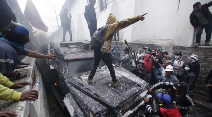 Editorial | Derrotar Bolsonaro e seu projeto: Equador mostra o caminho