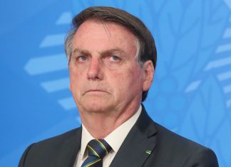 Bolsonaro quer carta branca para Exército e polícia atirar em manifestantes