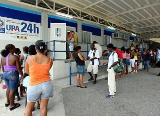 Governos colocam profissionais de saúde sob risco de contrair o novo coronavírus