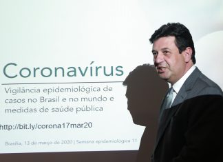Ministro da Saúde repete discurso criminoso de Bolsonaro