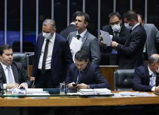 Orçamento de guerra joga custo da crise nas costas dos trabalhadores