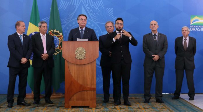 De um lado Bolsonaro genocida; do outro, Orçamento de Guerra contra os trabalhadores
