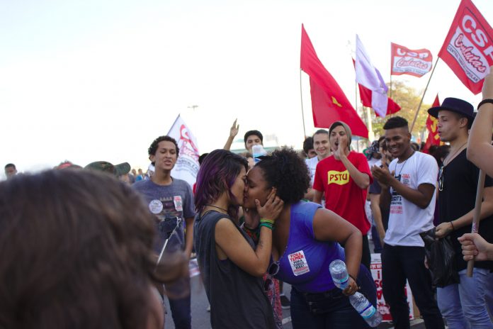 28791731585_f3cc11c0f0_k