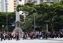 Kalil cedeu às pressões patronais! BH precisa de uma quarentena geral, já!