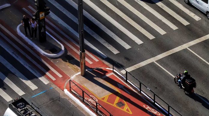 Ato fascistoide e assassino de empresas de transporte deve ser impedido já!