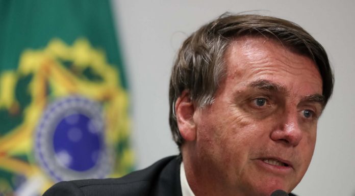 Brasil bate recorde diária de mortes. “É o destino” diz Bolsonaro