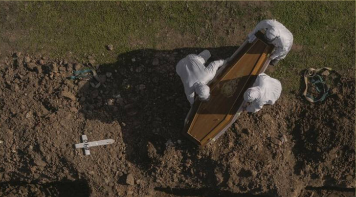 Próximo de 100 mil mortes, Brasil tem metade dos trabalhadores desempregados enquanto ricos lucram na pandemia