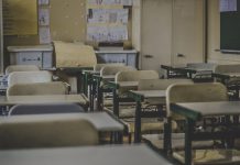 Por escolas fechadas em defesa da vida e suspensão do ano letivo até o fim da pandemia