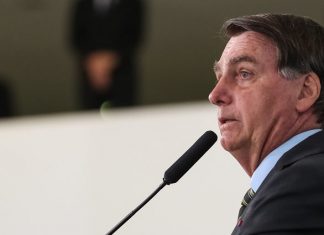 Em meio à pandemia e o crescimento do desemprego, Bolsonaro anuncia corte do auxílio-emergencial