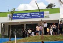 Bolsonaro assina decreto abrindo a privatização do SUS