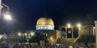 Palestinos enfrentam violência sionista brutal em Jerusalém