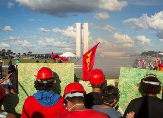 Mobilizar nas ruas contra os bloqueios bolsonaristas