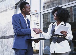 Negros e negras: Ilusões capitalistas para manter as opressões