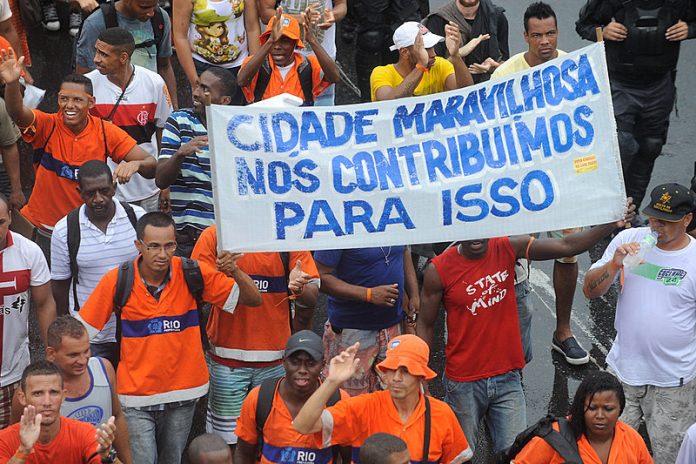 MANIFESTAÇÃO DOS GARIS