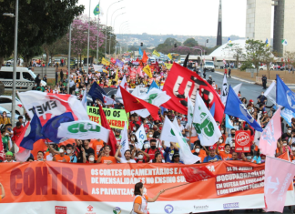 Servidores vão protestar contra cortes na Educação, por reajuste e CPI do MEC