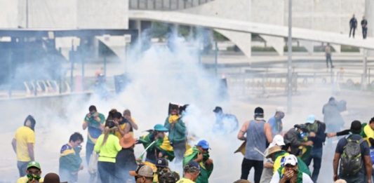 CSP-Conlutas: Todos às ruas nos atos desta segunda-feira