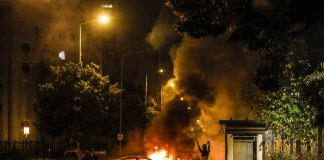Protestos na França contra assassinato de imigrante