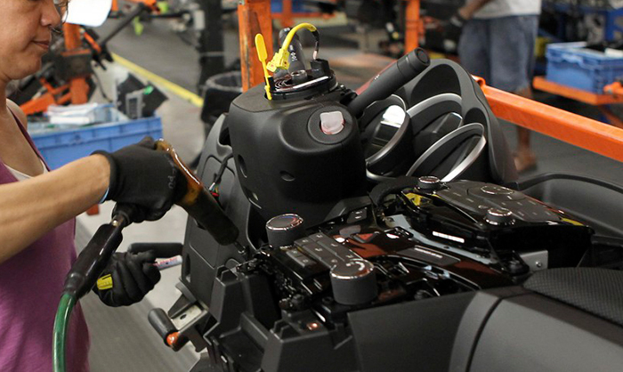 Mulher operária, uma infecção urinária e a história de um aborto provocado pelo patrão